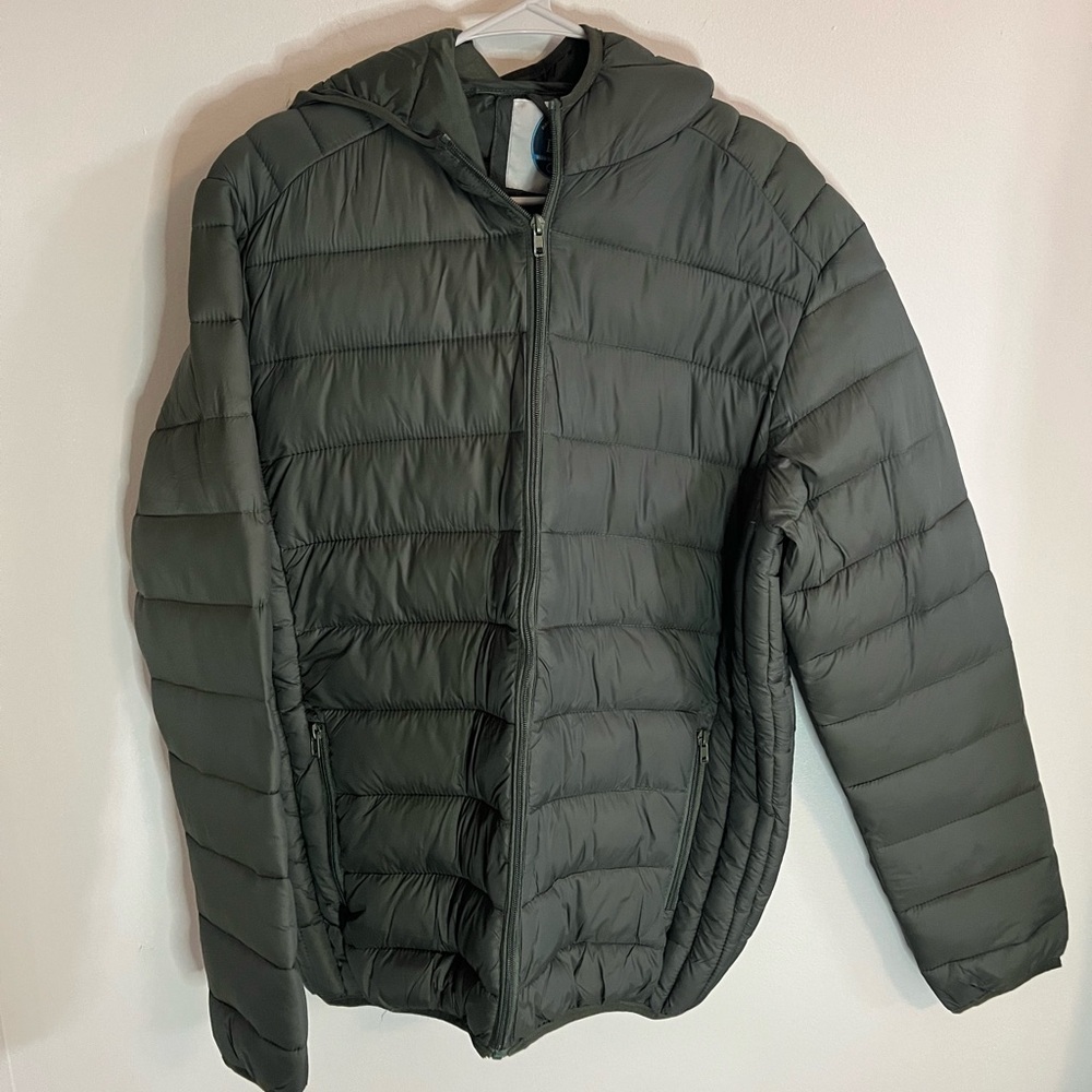 Bleu Grandeur Men’s Puffer Winter Jacket - Size Large - Olive Green Color